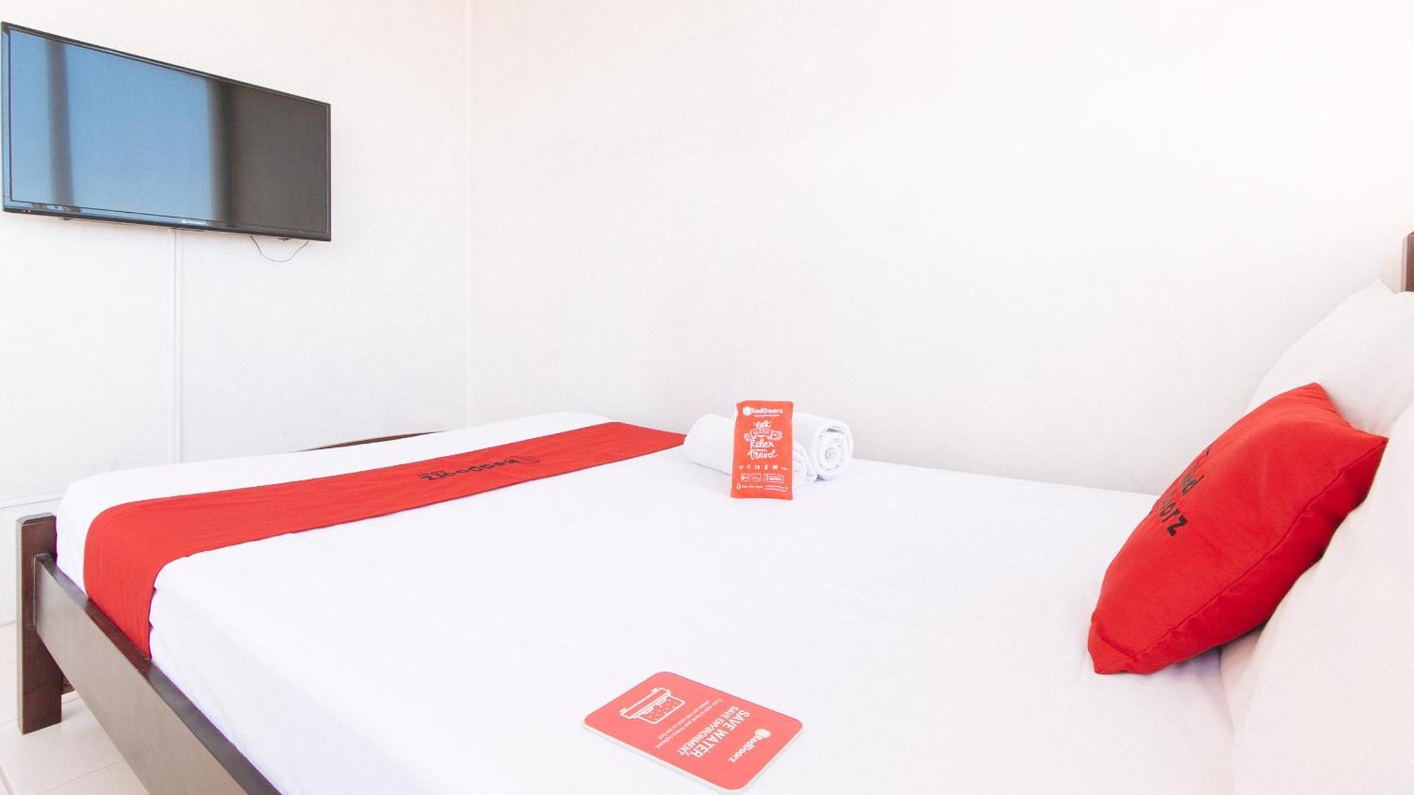 Reddoorz Plus @ E Rodriguez Corner Banawe Quezon City Extérieur photo