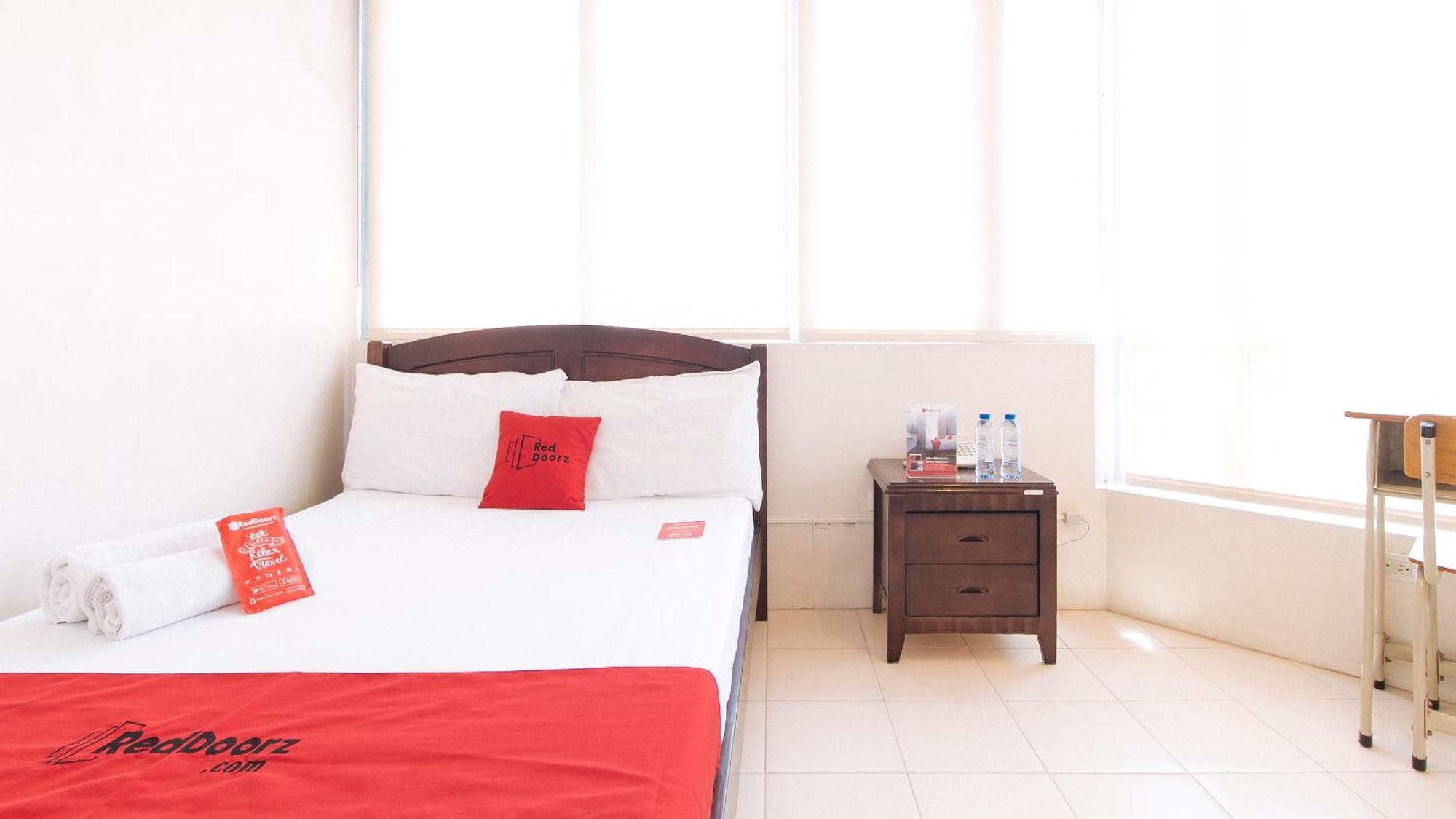 Reddoorz Plus @ E Rodriguez Corner Banawe Quezon City Extérieur photo