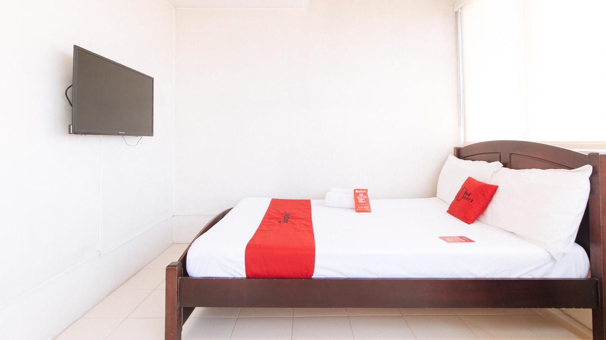 Reddoorz Plus @ E Rodriguez Corner Banawe Quezon City Extérieur photo