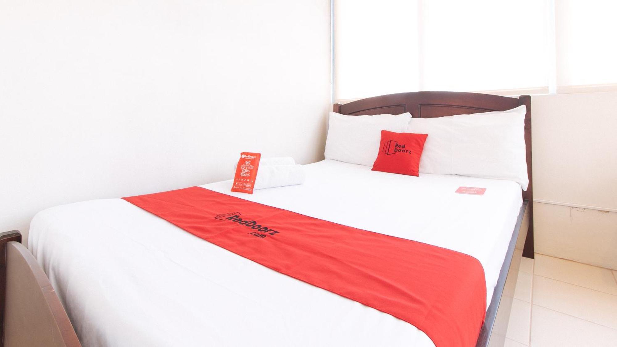 Reddoorz Plus @ E Rodriguez Corner Banawe Quezon City Extérieur photo