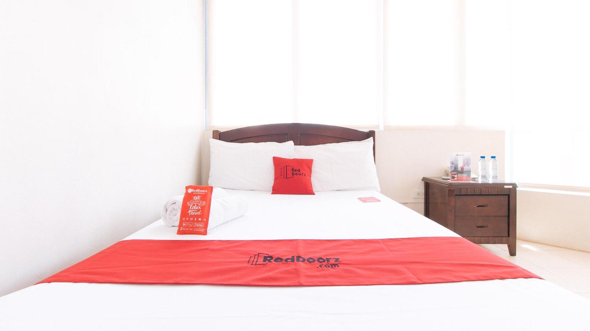 Reddoorz Plus @ E Rodriguez Corner Banawe Quezon City Extérieur photo
