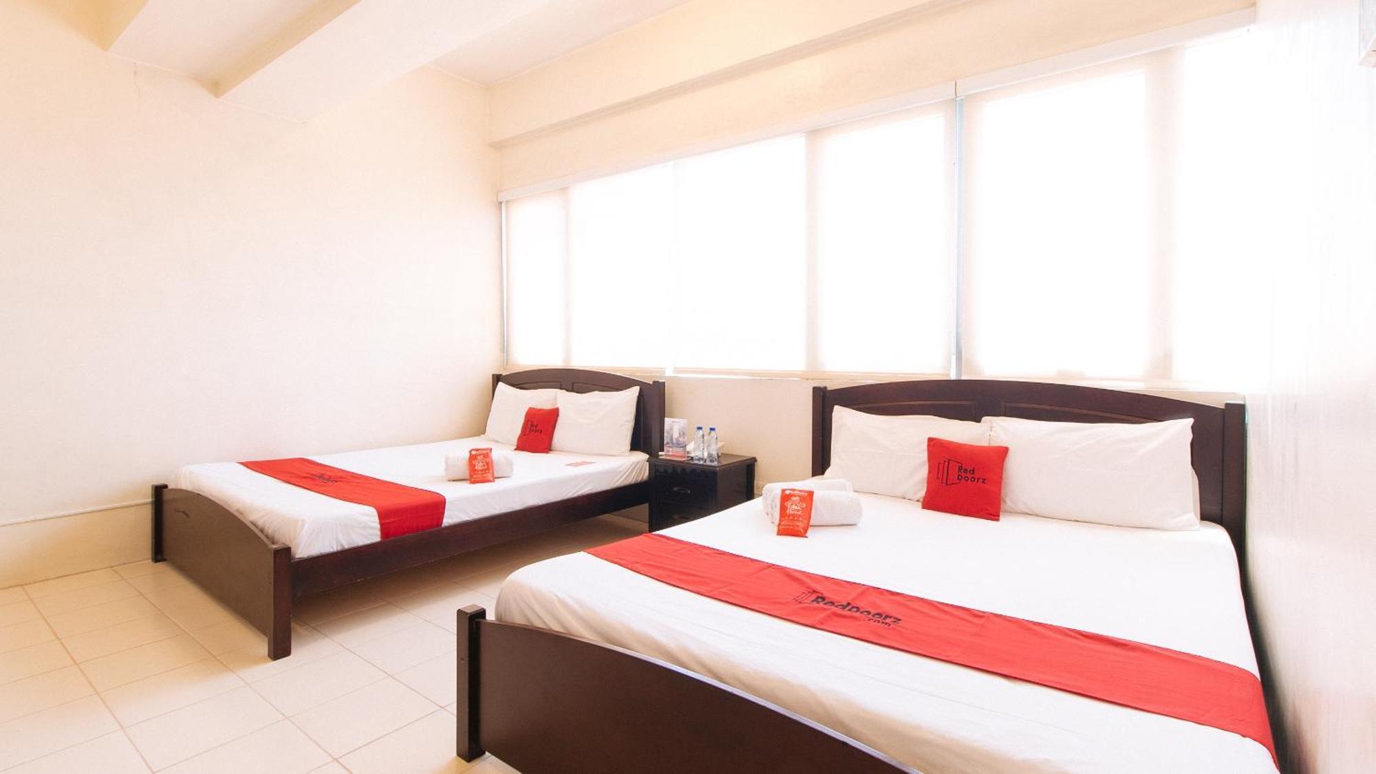 Reddoorz Plus @ E Rodriguez Corner Banawe Quezon City Extérieur photo