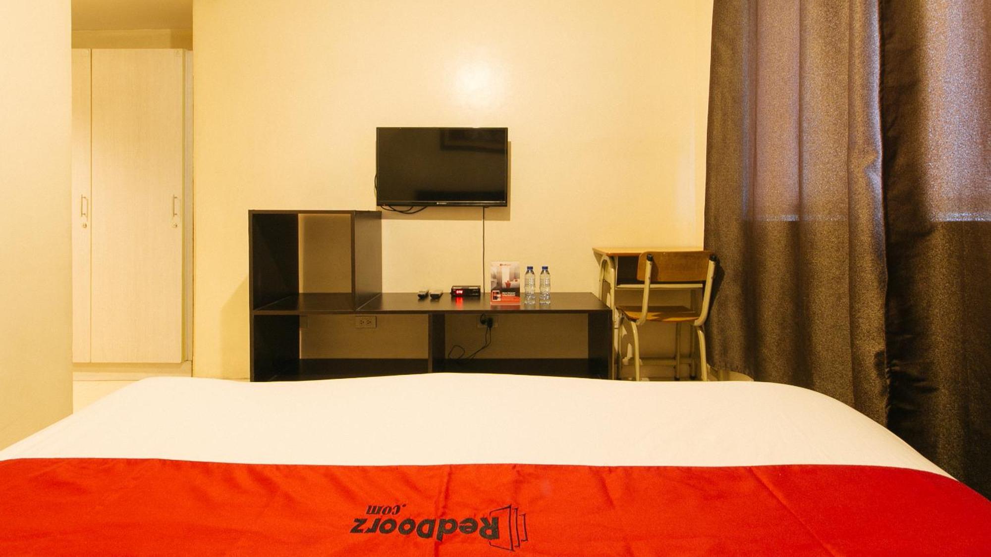 Reddoorz Plus @ E Rodriguez Corner Banawe Quezon City Extérieur photo