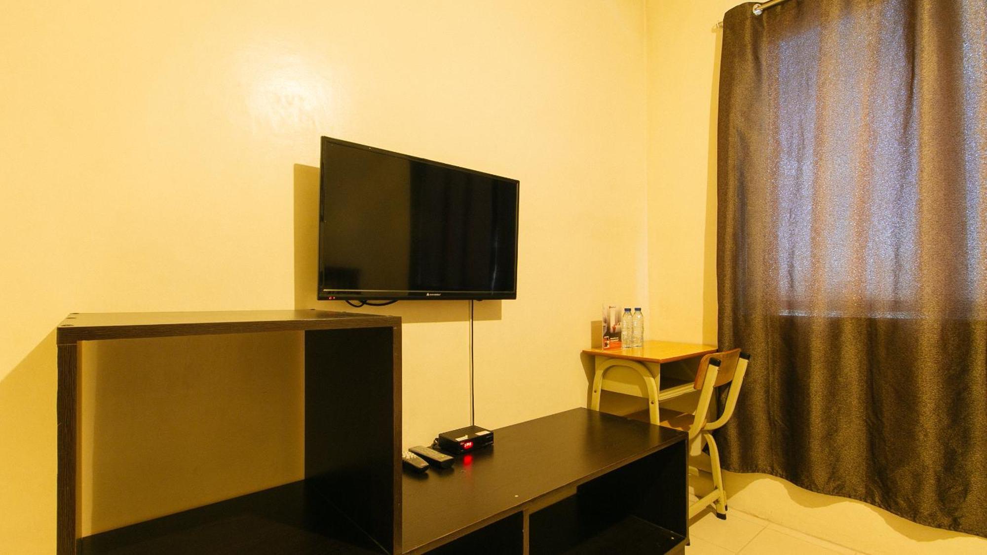 Reddoorz Plus @ E Rodriguez Corner Banawe Quezon City Extérieur photo