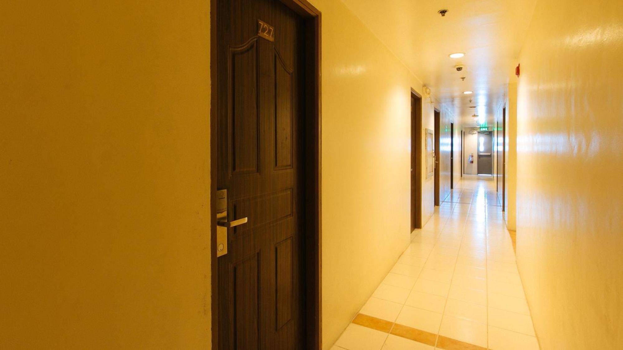 Reddoorz Plus @ E Rodriguez Corner Banawe Quezon City Extérieur photo